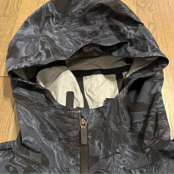 Lululemon athletica zip up hooded black blue windbreaker jacket - Picture 4 of 8